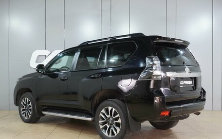 Toyota Land Cruiser Prado 150 рестайлинг 2, 2016 год, 3 799 000 рублей, 2 фотография