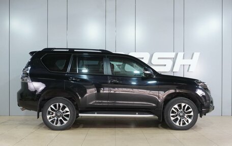 Toyota Land Cruiser Prado 150 рестайлинг 2, 2016 год, 3 799 000 рублей, 5 фотография