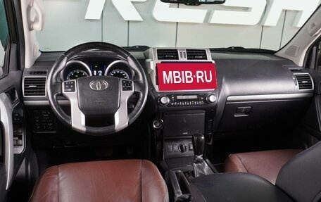 Toyota Land Cruiser Prado 150 рестайлинг 2, 2016 год, 3 799 000 рублей, 6 фотография