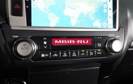 Toyota Land Cruiser Prado 150 рестайлинг 2, 2016 год, 3 799 000 рублей, 12 фотография