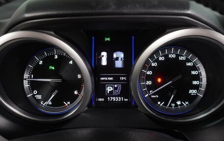 Toyota Land Cruiser Prado 150 рестайлинг 2, 2016 год, 3 799 000 рублей, 27 фотография