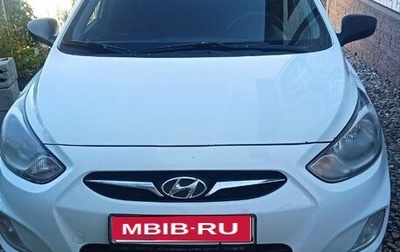 Hyundai Solaris II рестайлинг, 2013 год, 800 000 рублей, 1 фотография