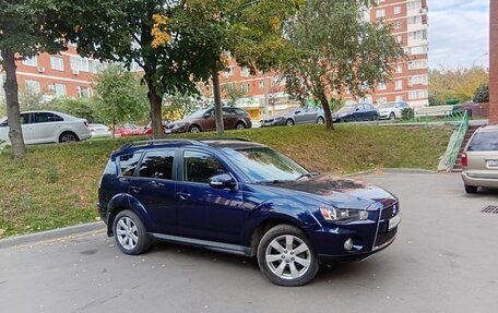 Mitsubishi Outlander III рестайлинг 3, 2012 год, 970 000 рублей, 1 фотография