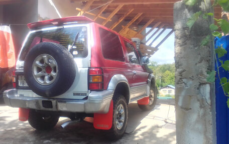 Mitsubishi Pajero III рестайлинг, 1995 год, 820 000 рублей, 3 фотография