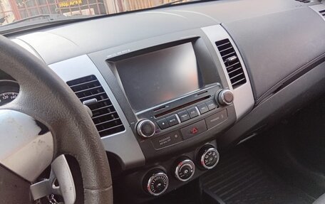 Mitsubishi Outlander III рестайлинг 3, 2012 год, 970 000 рублей, 5 фотография