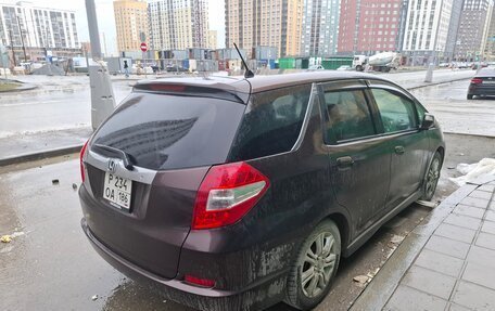 Honda Fit Shuttle I рестайлинг, 2011 год, 930 000 рублей, 2 фотография