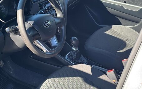 KIA Rio III рестайлинг, 2013 год, 760 000 рублей, 12 фотография