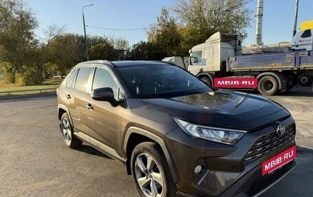 Toyota RAV4, 2021 год, 3 365 000 рублей, 5 фотография