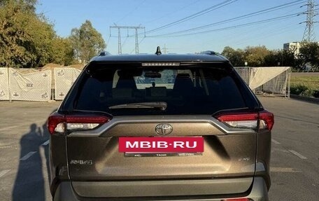 Toyota RAV4, 2021 год, 3 365 000 рублей, 4 фотография