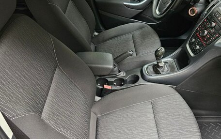 Opel Astra J, 2013 год, 740 000 рублей, 16 фотография