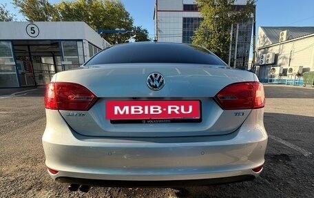 Volkswagen Jetta VI, 2011 год, 1 050 000 рублей, 3 фотография