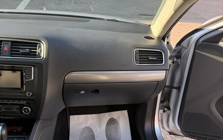 Volkswagen Jetta VI, 2011 год, 1 050 000 рублей, 18 фотография