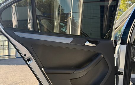 Volkswagen Jetta VI, 2011 год, 1 050 000 рублей, 11 фотография