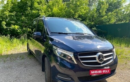 Mercedes-Benz V-Класс, 2016 год, 3 600 000 рублей, 5 фотография