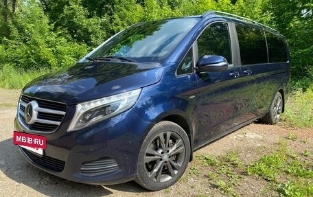 Mercedes-Benz V-Класс, 2016 год, 3 600 000 рублей, 7 фотография