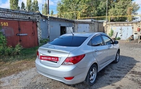 Hyundai Solaris II рестайлинг, 2011 год, 710 000 рублей, 4 фотография