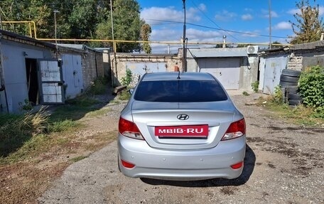 Hyundai Solaris II рестайлинг, 2011 год, 710 000 рублей, 5 фотография