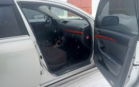 Toyota Avensis III рестайлинг, 2006 год, 720 000 рублей, 11 фотография