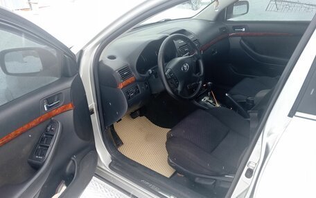 Toyota Avensis III рестайлинг, 2006 год, 720 000 рублей, 10 фотография