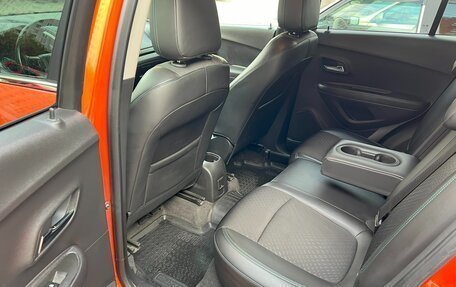 Chevrolet Tracker III, 2015 год, 1 300 000 рублей, 7 фотография