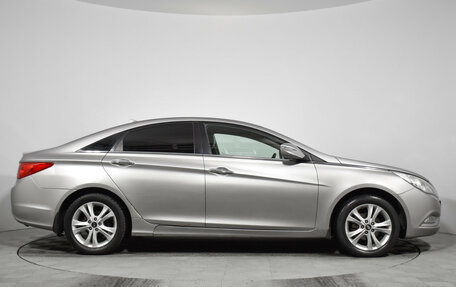 Hyundai Sonata VI, 2011 год, 829 000 рублей, 4 фотография