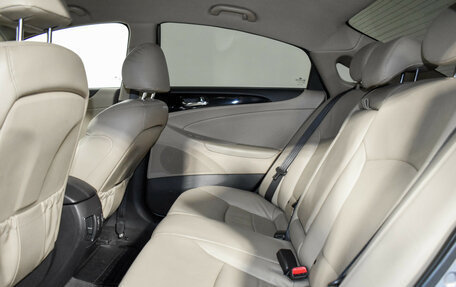 Hyundai Sonata VI, 2011 год, 829 000 рублей, 13 фотография