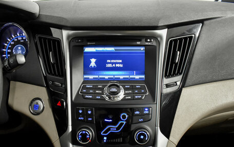 Hyundai Sonata VI, 2011 год, 829 000 рублей, 17 фотография