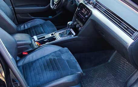 Volkswagen Passat B8 рестайлинг, 2018 год, 2 350 000 рублей, 3 фотография
