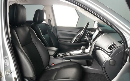 Mitsubishi Montero Sport, 2022 год, 3 899 000 рублей, 8 фотография