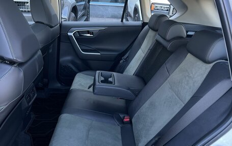 Toyota RAV4, 2025 год, 4 690 000 рублей, 9 фотография