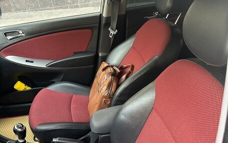Hyundai Solaris II рестайлинг, 2011 год, 850 000 рублей, 6 фотография