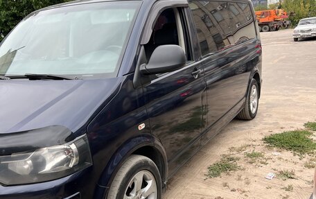 Volkswagen Caravelle T5, 2014 год, 2 300 000 рублей, 3 фотография