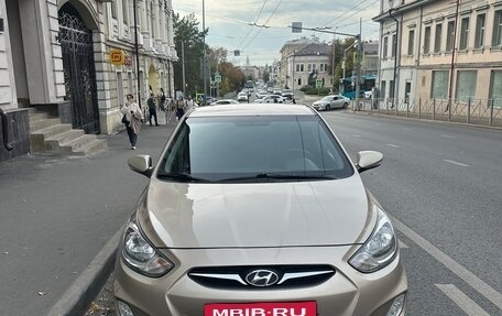Hyundai Solaris II рестайлинг, 2011 год, 850 000 рублей, 26 фотография