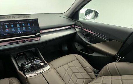 BMW 5 серия, 2025 год, 9 150 000 рублей, 11 фотография