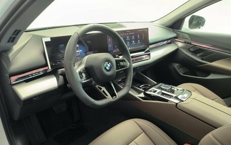 BMW 5 серия, 2025 год, 9 150 000 рублей, 15 фотография