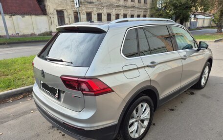 Volkswagen Tiguan II, 2019 год, 3 000 000 рублей, 13 фотография