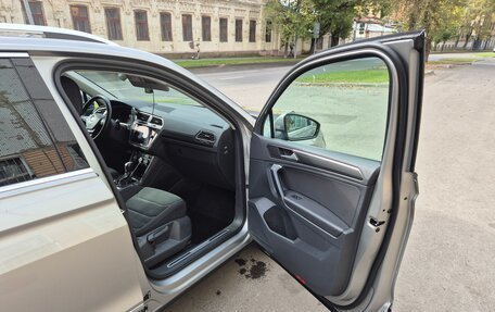 Volkswagen Tiguan II, 2019 год, 3 000 000 рублей, 10 фотография