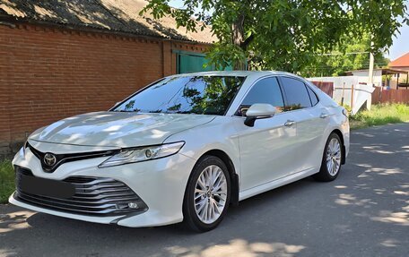 Toyota Camry, 2019 год, 2 770 000 рублей, 1 фотография