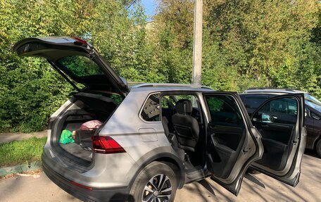 Volkswagen Tiguan II, 2019 год, 3 200 000 рублей, 18 фотография