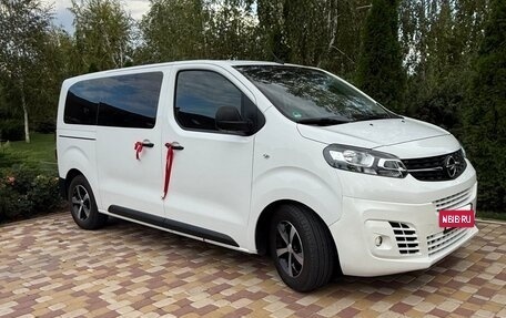 Opel Vivaro, 2021 год, 3 100 000 рублей, 2 фотография