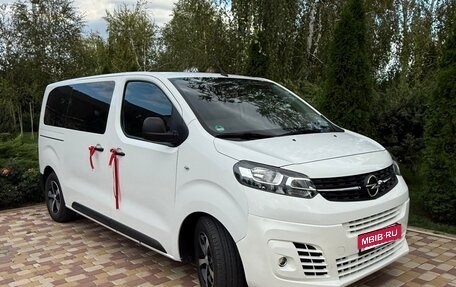 Opel Vivaro, 2021 год, 3 100 000 рублей, 3 фотография