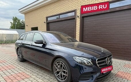 Mercedes-Benz E-Класс, 2019 год, 5 520 000 рублей, 2 фотография