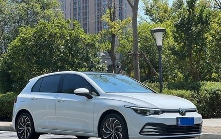 Volkswagen Golf VIII, 2021 год, 1 600 000 рублей, 3 фотография