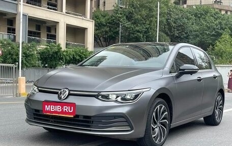 Volkswagen Golf VIII, 2021 год, 1 600 000 рублей, 1 фотография