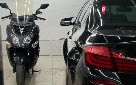 BMW 5 серия, 2010 год, 2 000 000 рублей, 3 фотография