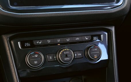 Volkswagen Tiguan II, 2017 год, 2 790 000 рублей, 14 фотография