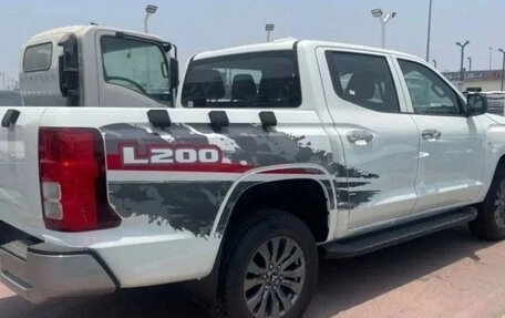 Mitsubishi L200, 2024 год, 3 000 000 рублей, 3 фотография