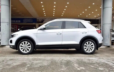 Volkswagen T-Roc I, 2022 год, 1 680 000 рублей, 4 фотография