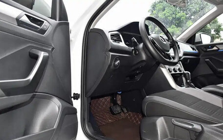 Volkswagen T-Roc I, 2022 год, 1 680 000 рублей, 9 фотография