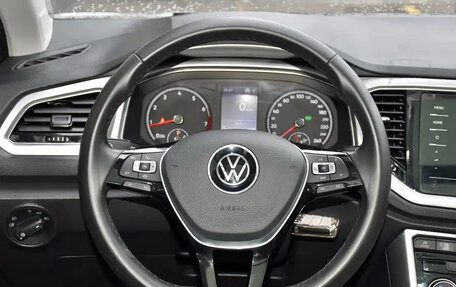 Volkswagen T-Roc I, 2022 год, 1 680 000 рублей, 15 фотография